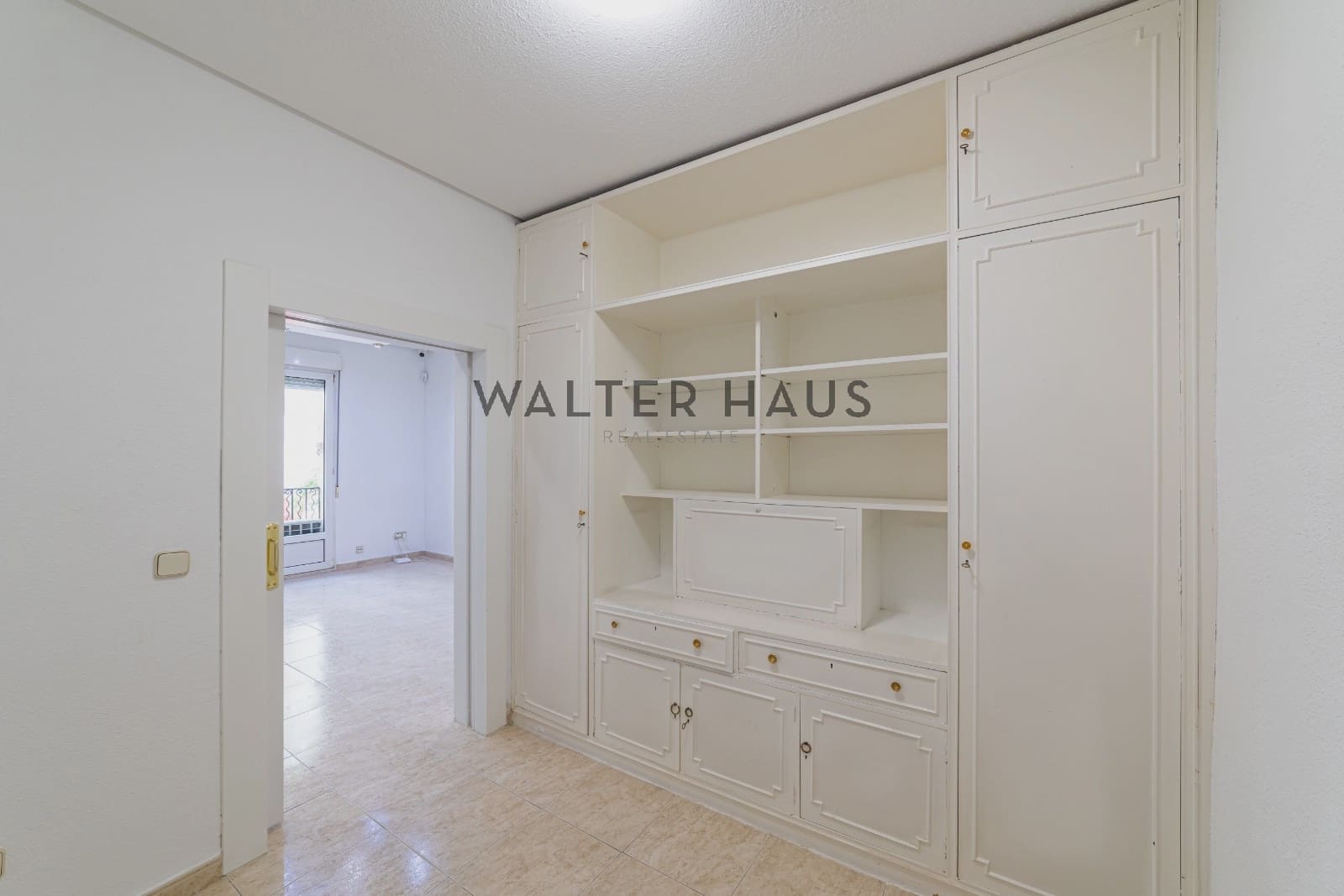 3 bedroom Flat for rent in Madrid city - € 1,800 (Ref: 9833032)
