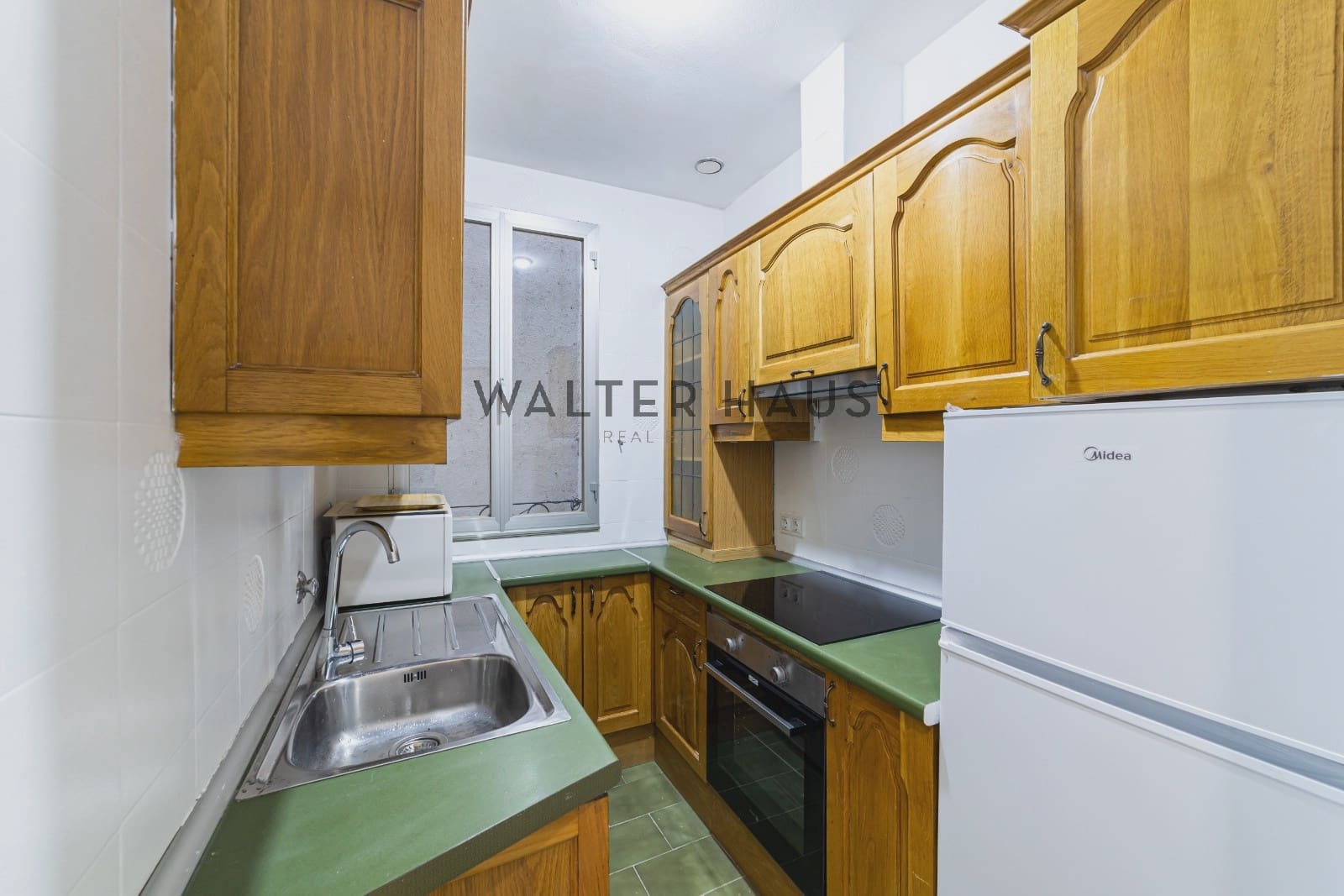 3 bedroom Flat for rent in Madrid city - € 1,800 (Ref: 9833032)