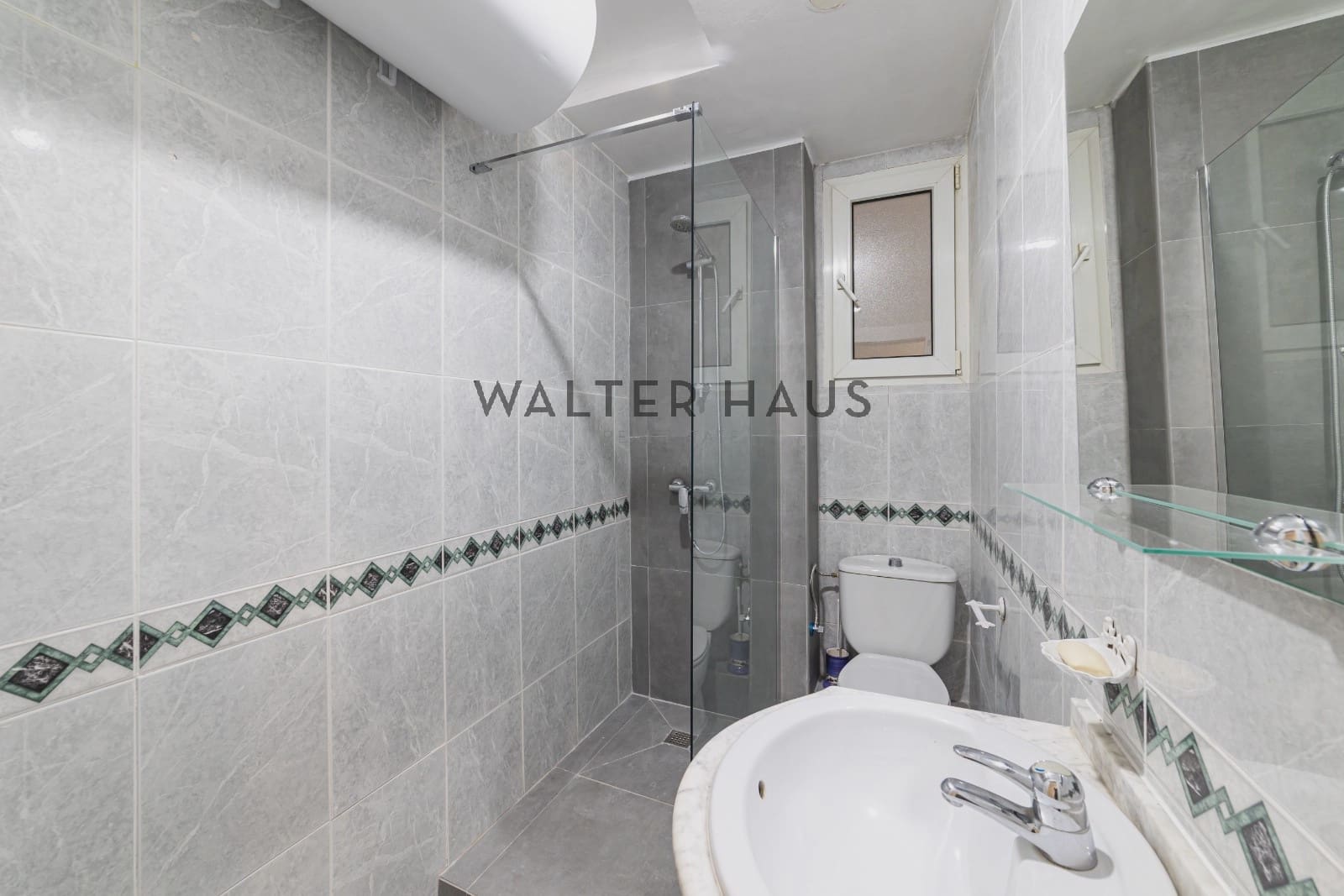 3 bedroom Flat for rent in Madrid city - € 1,800 (Ref: 9833032)