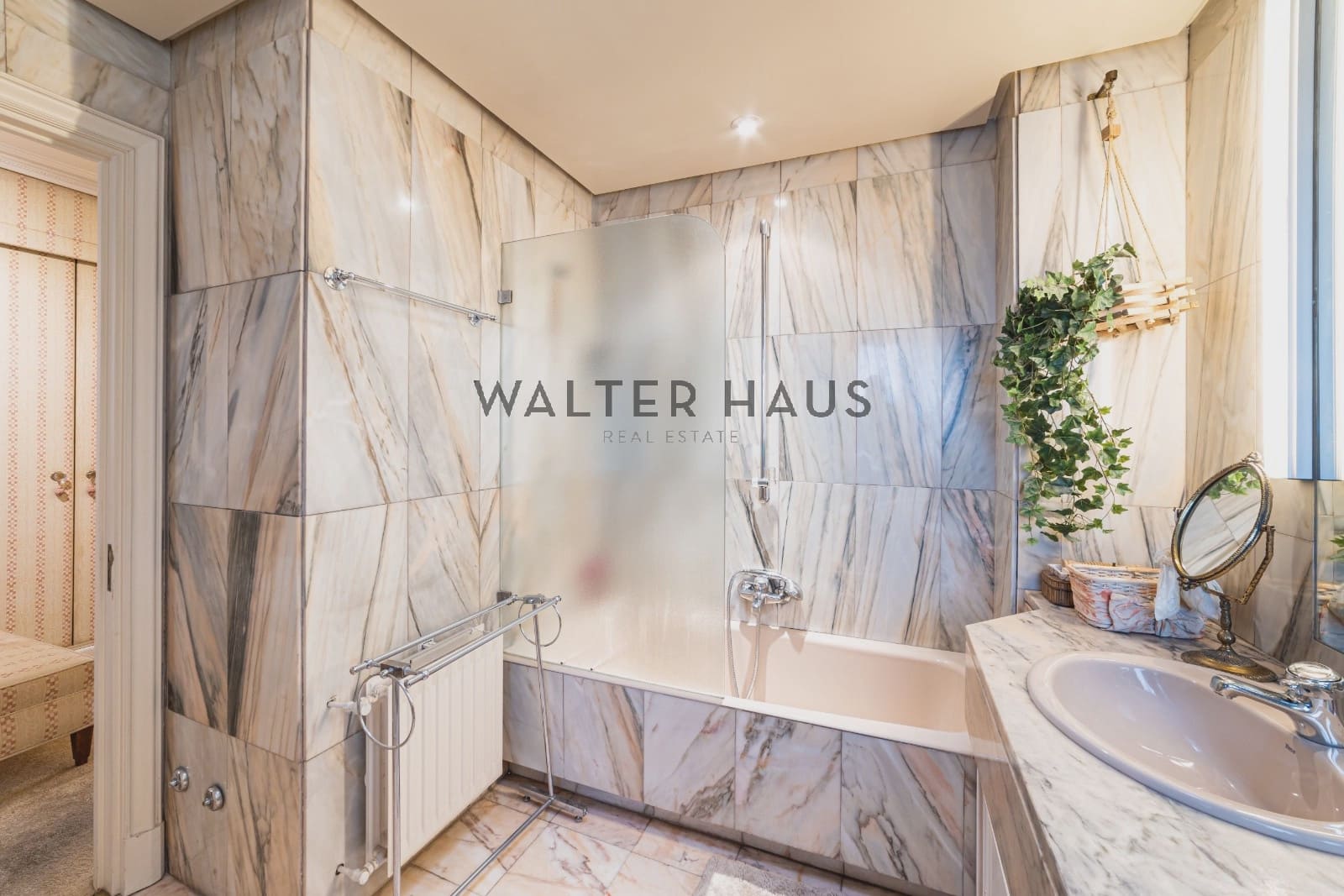 4 bedroom Penthouse for sale in Madrid city - € 4,200,000 (Ref: 9841429)