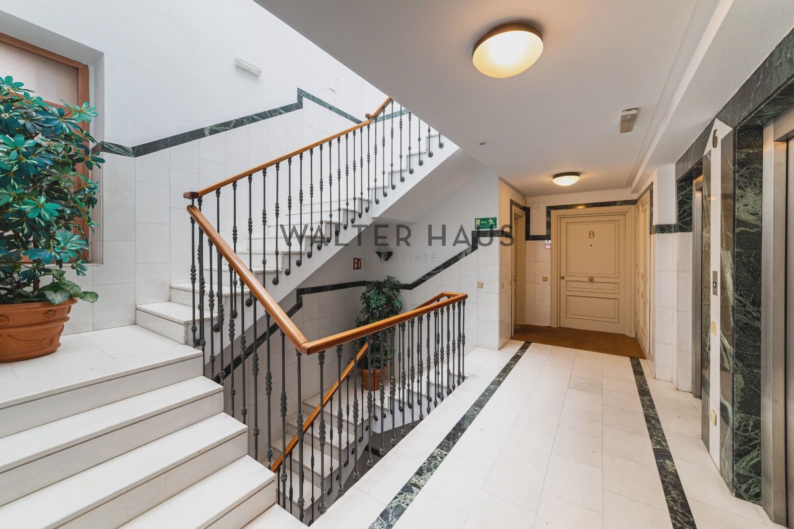 4 bedroom Penthouse for sale in Madrid city - € 4,200,000 (Ref: 9841429)