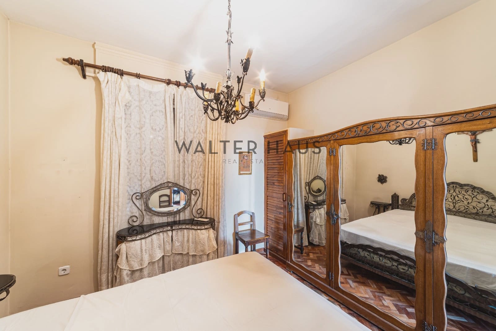 4 bedroom Flat for sale in Madrid city - € 1,100,000 (Ref: 9843972)