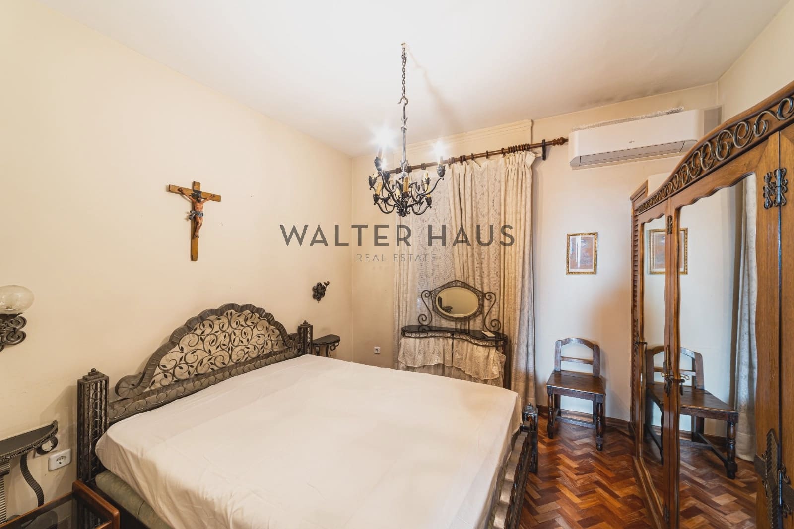 4 bedroom Flat for sale in Madrid city - € 1,100,000 (Ref: 9843972)