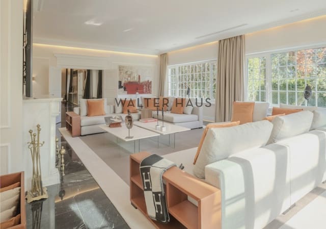 5 soveværelse Villa til leje i El Plantío, Madrid by med swimmingpool garage - € 30.000 (Ref: 9847684)