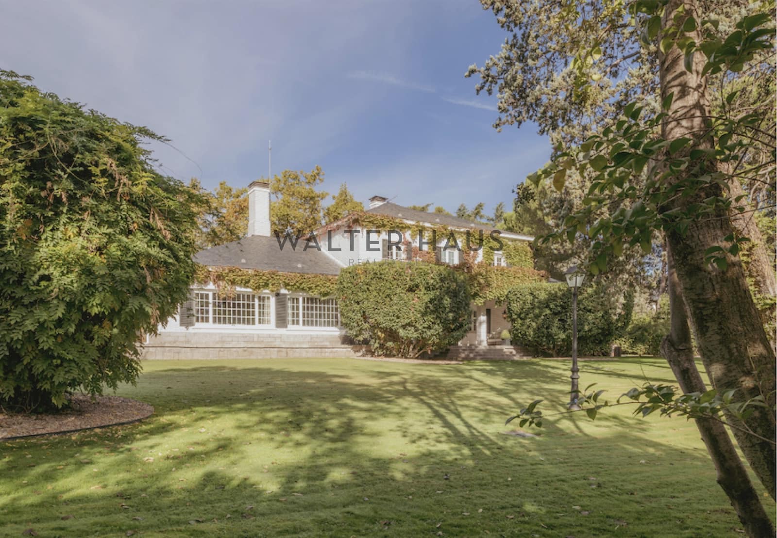 5 soveværelse Villa til leje i Madrid by med swimmingpool garage - € 30.000 (Ref: 9847684)