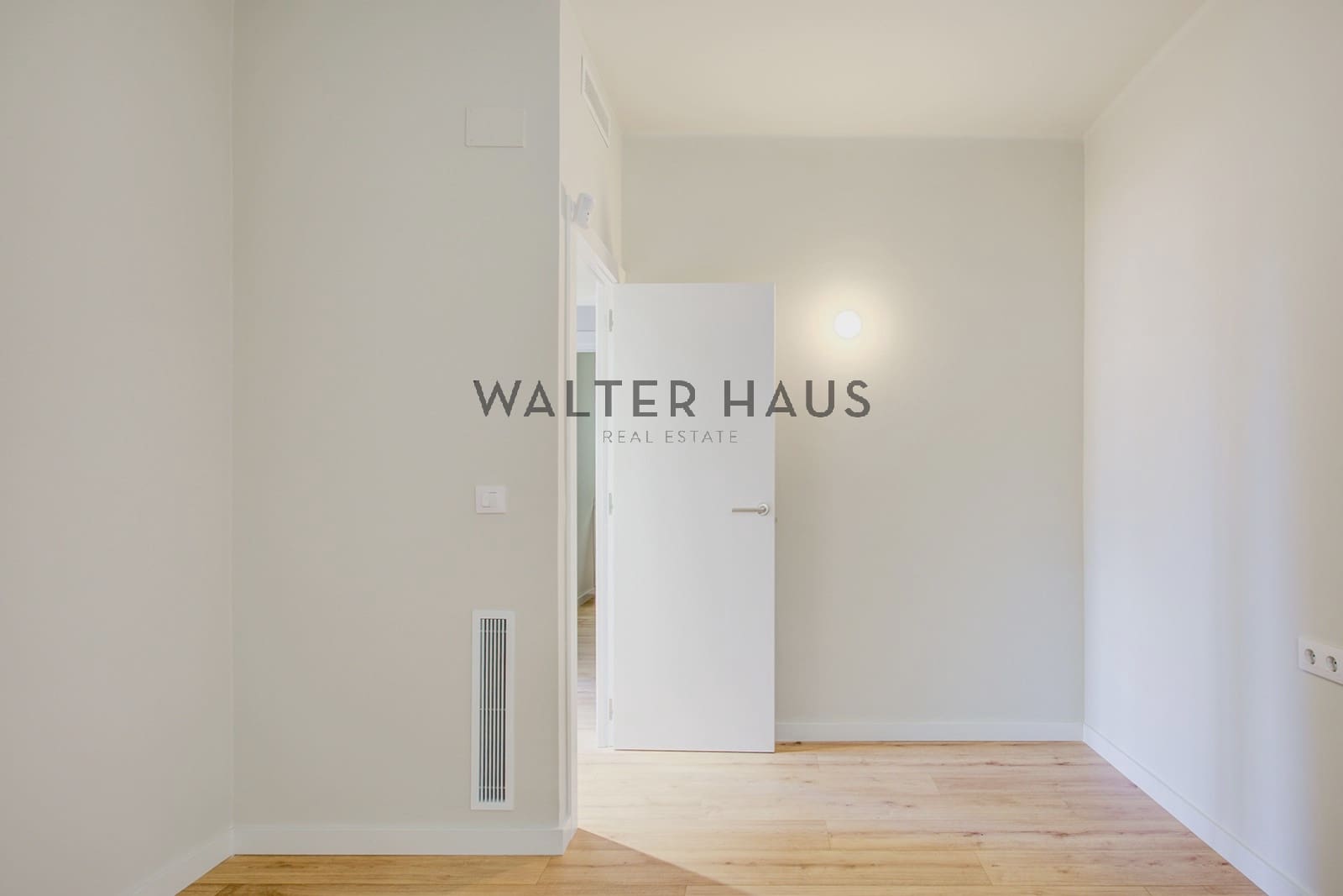 2 makuuhuone Kattohuoneisto myytävänä paikassa Barcelona kaupunki - 650 000 € (Ref: 9848231)