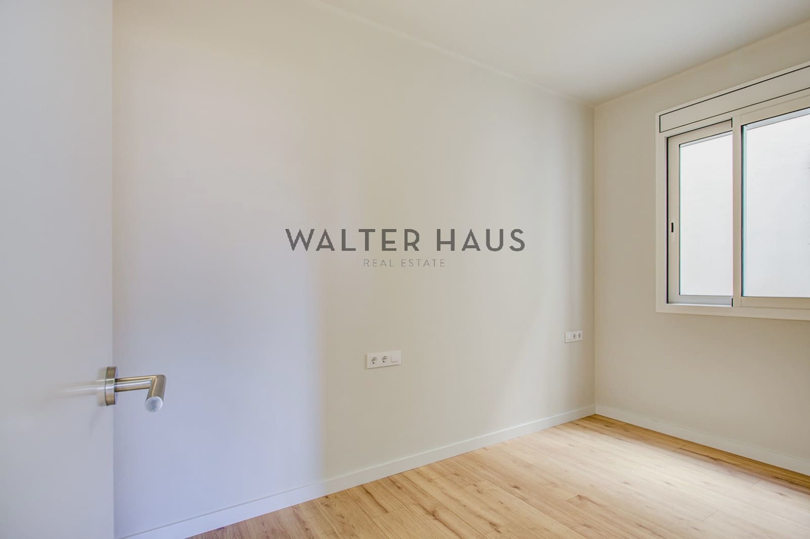 2 makuuhuone Kattohuoneisto myytävänä paikassa Barcelona kaupunki - 650 000 € (Ref: 9848231)
