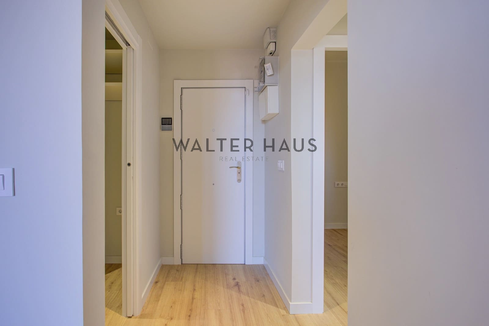 2 makuuhuone Kattohuoneisto myytävänä paikassa Barcelona kaupunki - 650 000 € (Ref: 9848231)