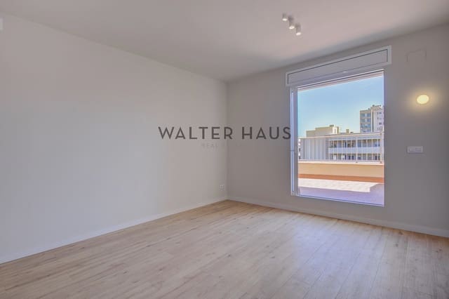 2 makuuhuone Kattohuoneisto myytävänä paikassa El Poblenou, Barcelona kaupunki - 650 000 € (Ref: 9848231)