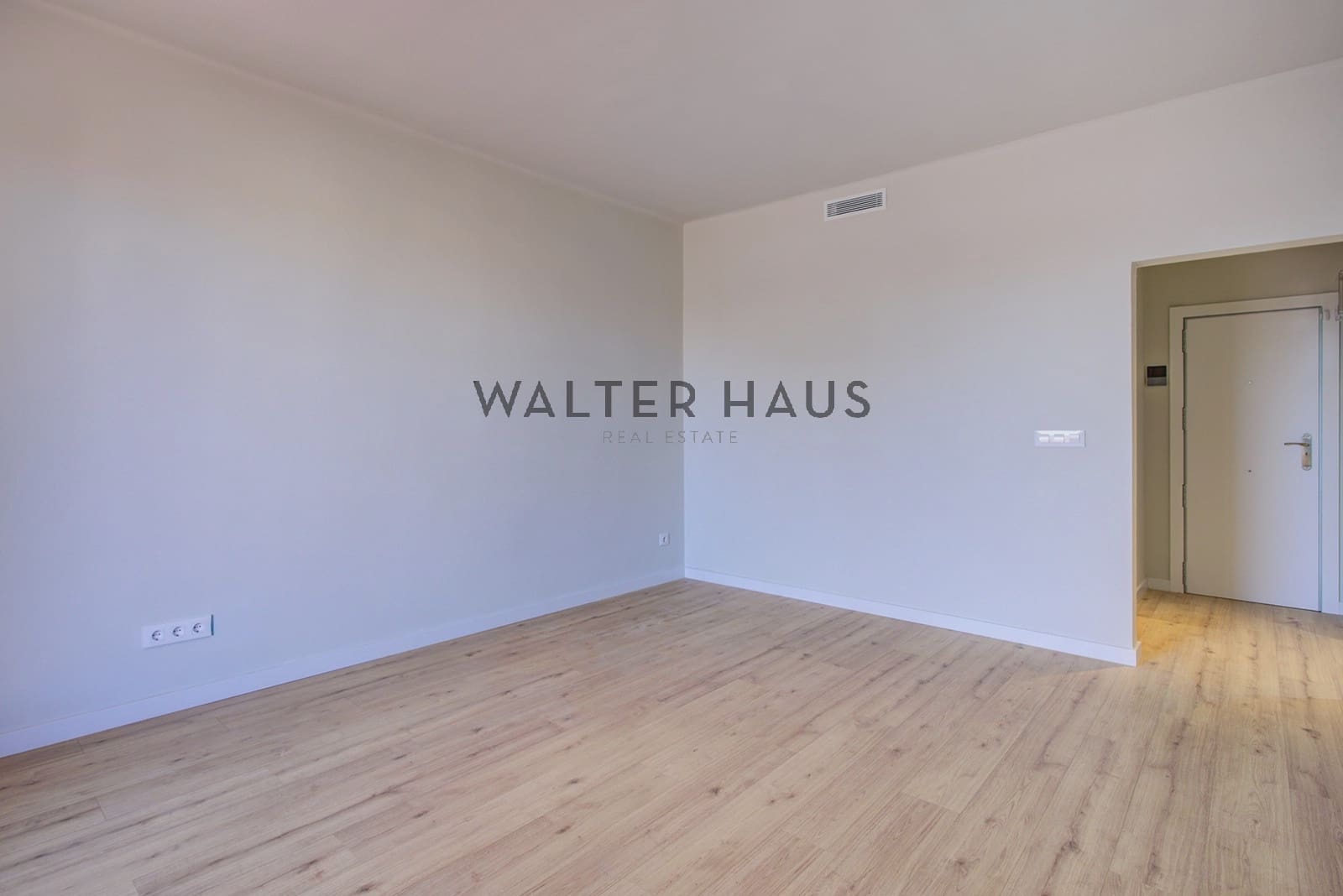 2 makuuhuone Kattohuoneisto myytävänä paikassa Barcelona kaupunki - 650 000 € (Ref: 9848231)