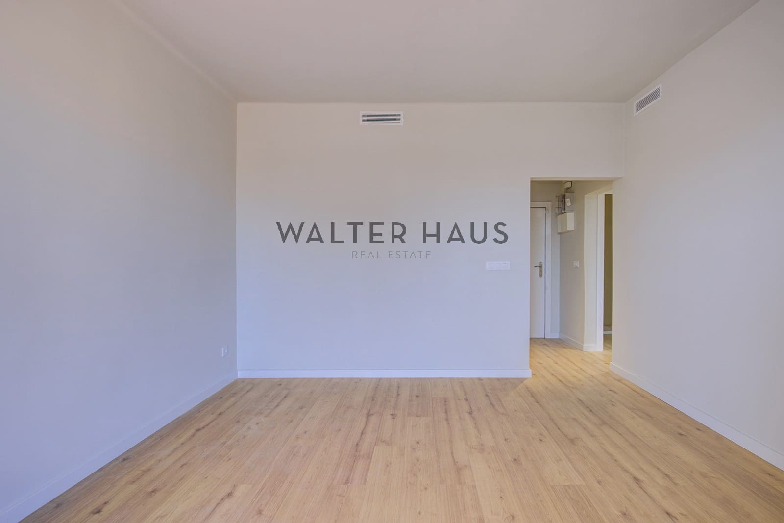 2 makuuhuone Kattohuoneisto myytävänä paikassa Barcelona kaupunki - 650 000 € (Ref: 9848231)