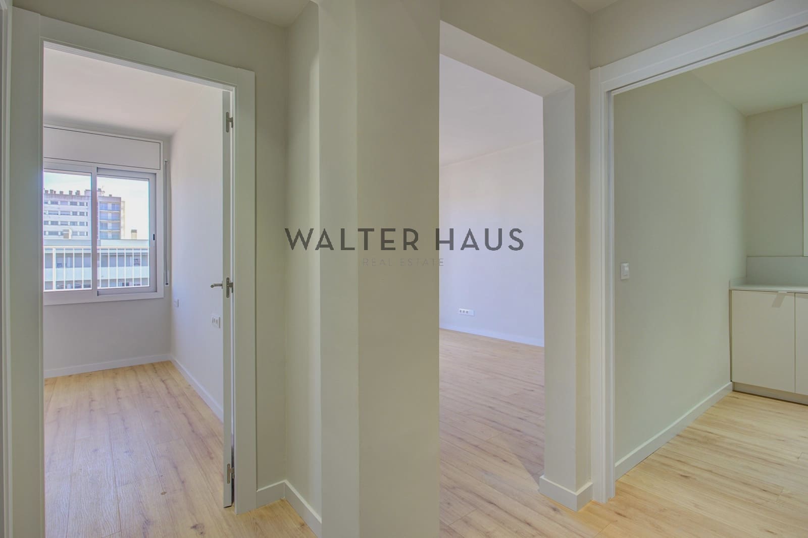2 makuuhuone Kattohuoneisto myytävänä paikassa Barcelona kaupunki - 650 000 € (Ref: 9848231)