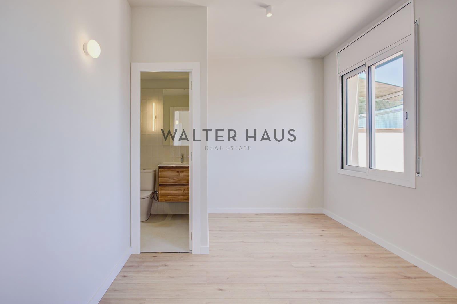 2 makuuhuone Kattohuoneisto myytävänä paikassa Barcelona kaupunki - 650 000 € (Ref: 9848231)