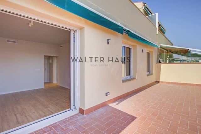 2 makuuhuone Kattohuoneisto myytävänä paikassa El Poblenou, Barcelona kaupunki - 650 000 € (Ref: 9848231)