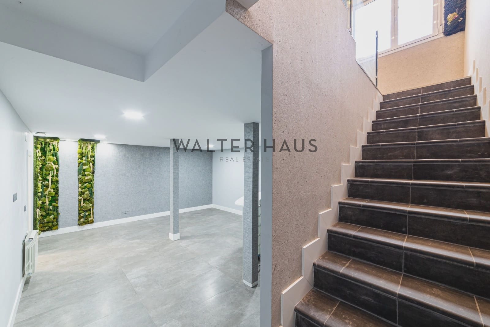 5 bedroom Apartment for sale in Madrid city - € 1,230,000 (Ref: 9848370)