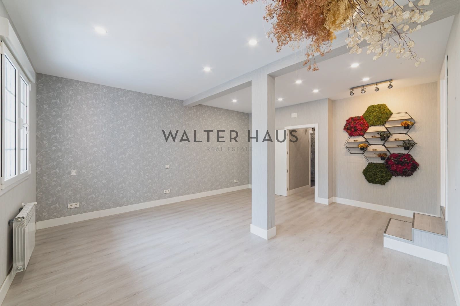 5 bedroom Apartment for sale in Madrid city - € 1,230,000 (Ref: 9848370)