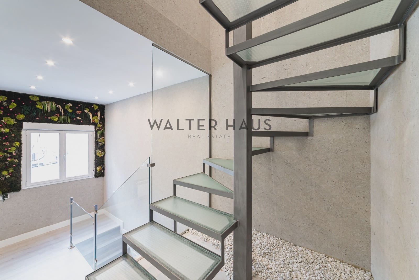 5 bedroom Apartment for sale in Madrid city - € 1,230,000 (Ref: 9848370)