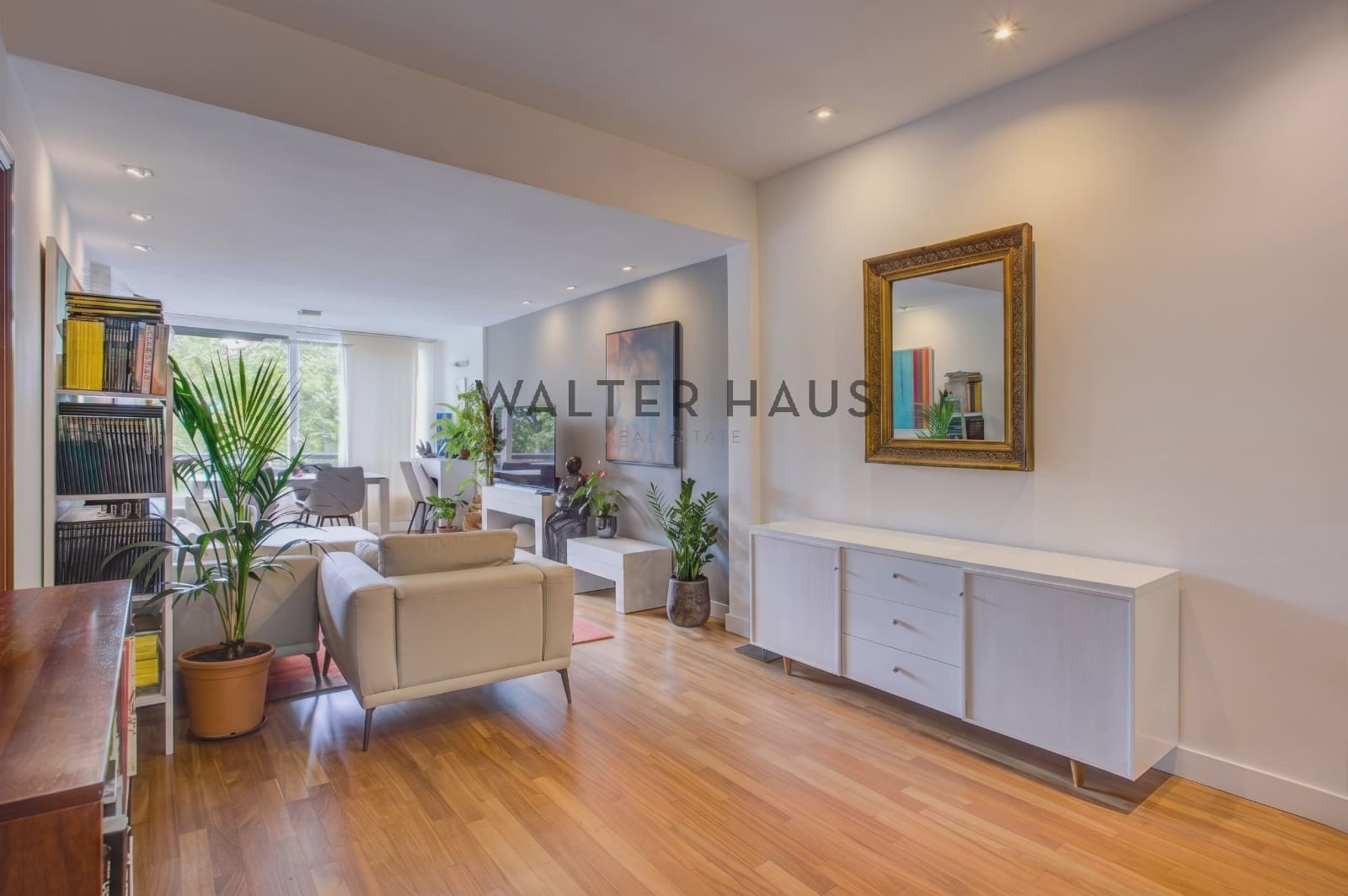 4 soveværelse Lejlighed til salg i Barcelona by - € 895.000 (Ref: 9850593)