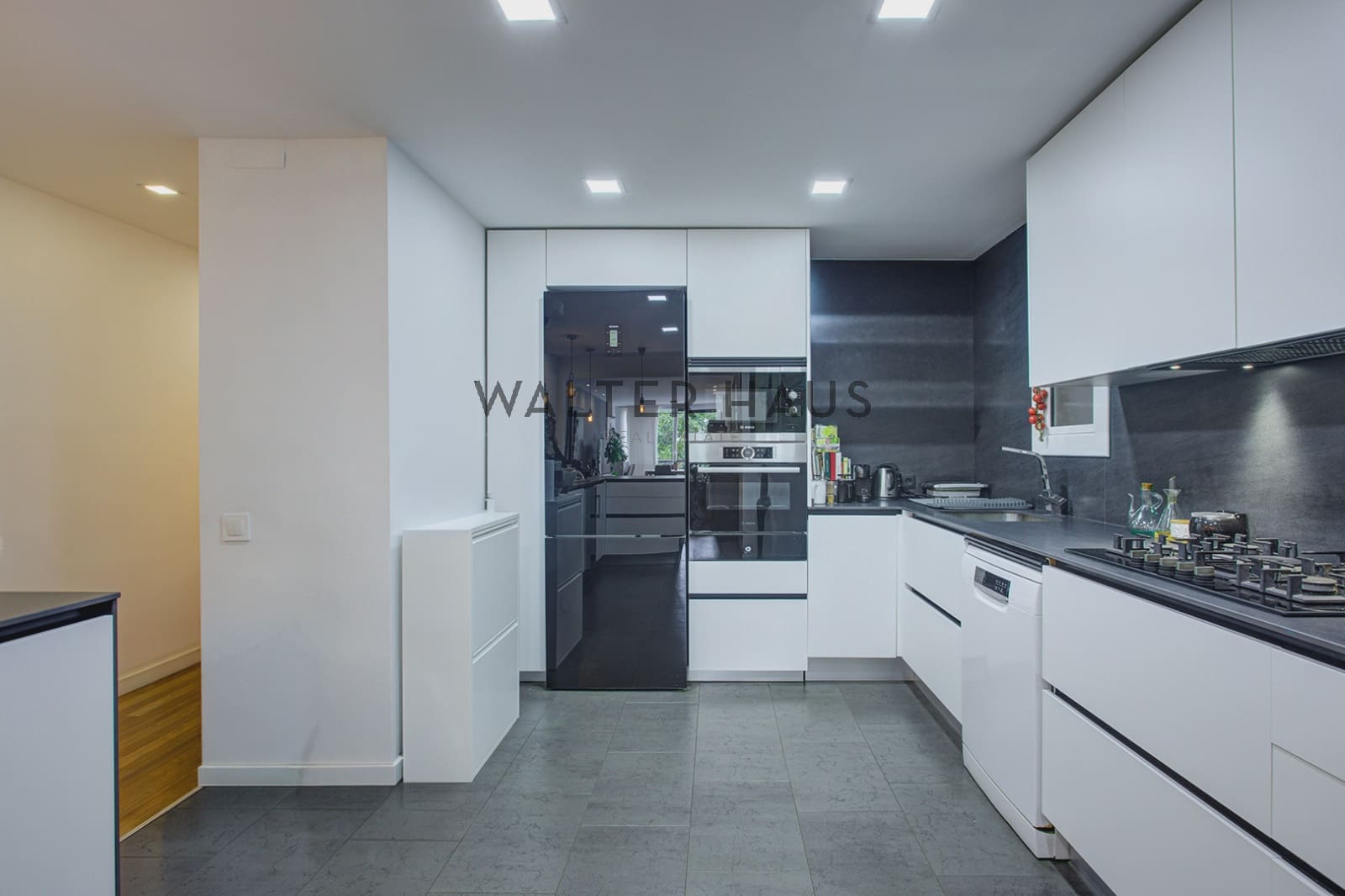 4 soveværelse Lejlighed til salg i Barcelona by - € 895.000 (Ref: 9850593)