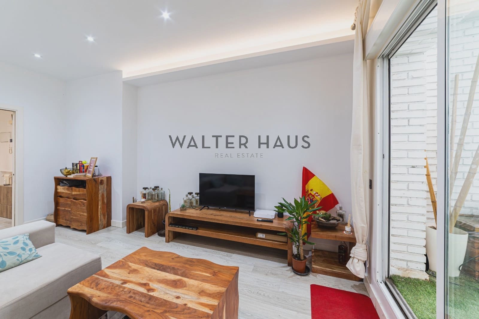 2 bedroom Flat for sale in Madrid city - € 735,000 (Ref: 9853049)