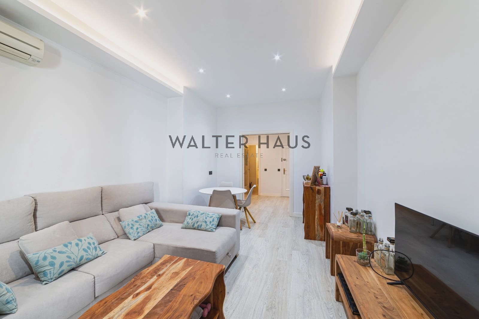 2 bedroom Flat for sale in Madrid city - € 735,000 (Ref: 9853049)