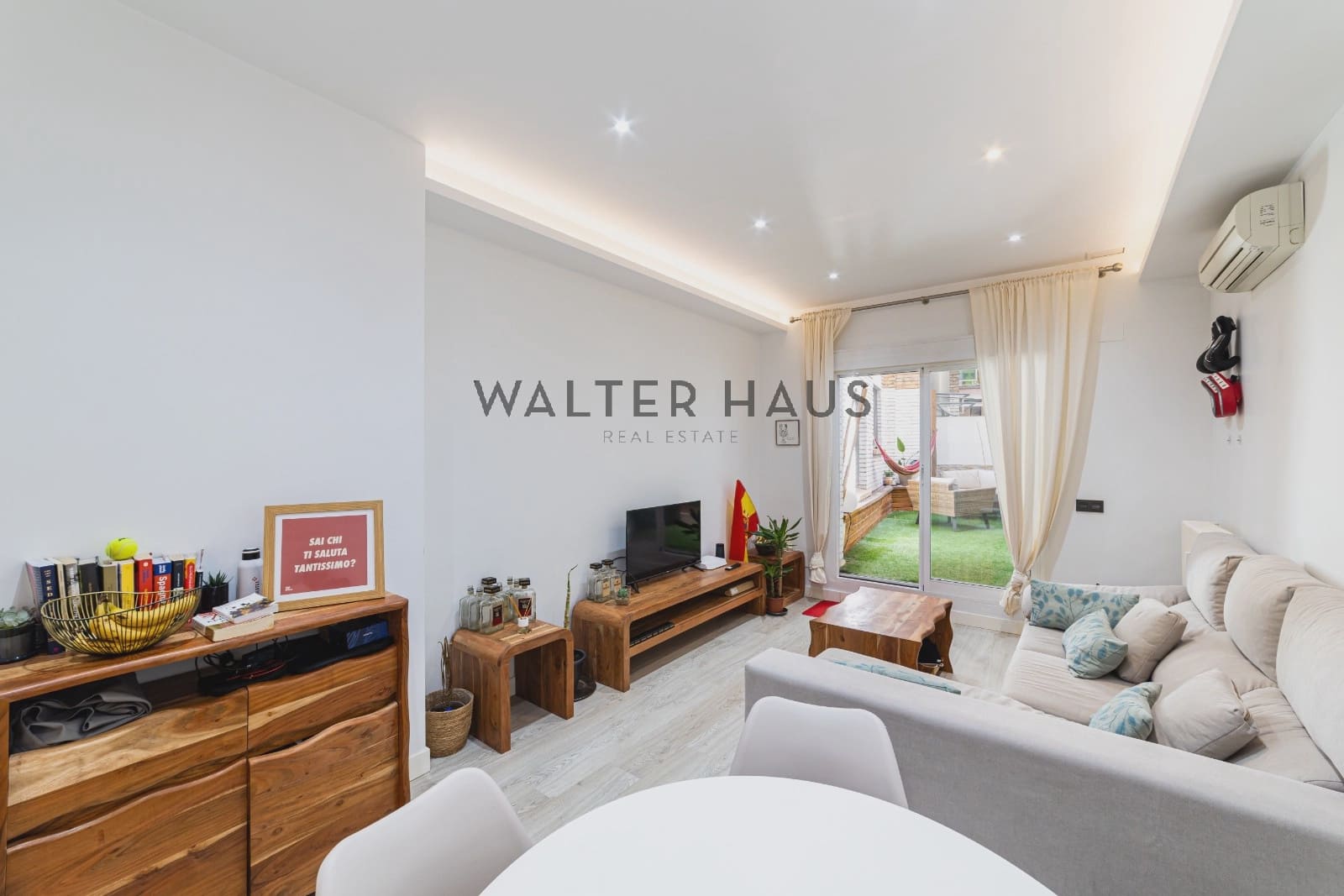 2 bedroom Flat for sale in Madrid city - € 735,000 (Ref: 9853049)