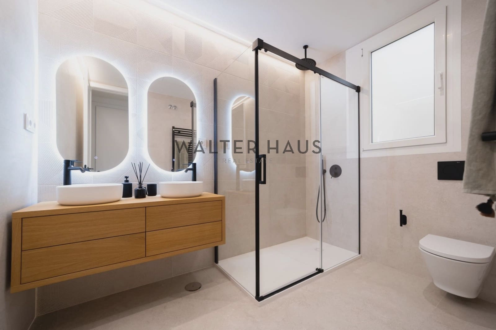2 bedroom Flat for sale in Madrid city - € 1,495,000 (Ref: 9854630)