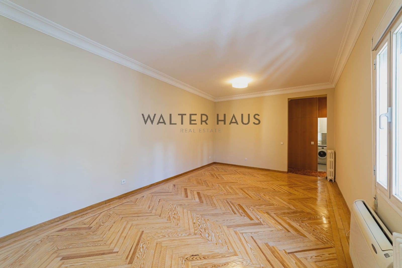4 sovrum Lägenhet att hyra i Madrid stad - 2 700 € (Ref: 9861202)
