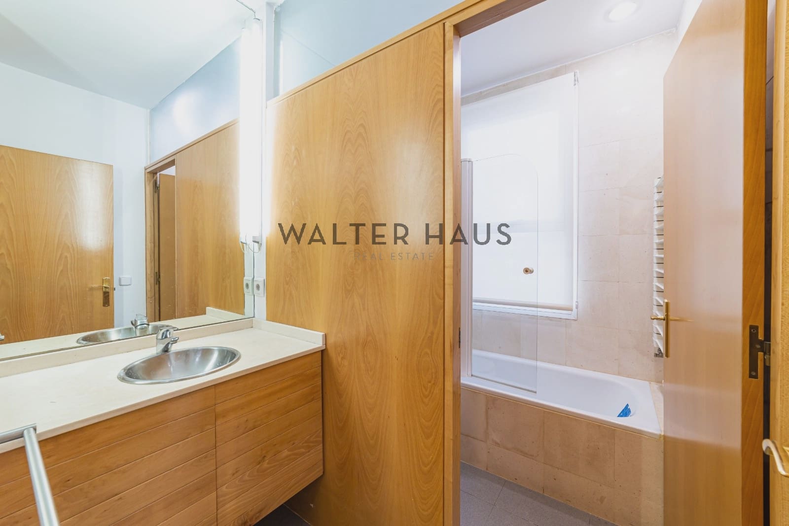 4 sovrum Lägenhet att hyra i Madrid stad - 2 700 € (Ref: 9861202)