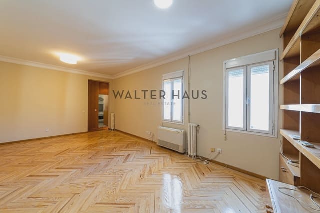 4 sovrum Lägenhet att hyra i Almagro, Madrid stad - 2 700 € (Ref: 9861202)