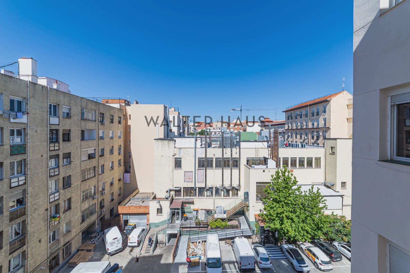 4 sovrum Lägenhet att hyra i Madrid stad - 2 700 € (Ref: 9861202)
