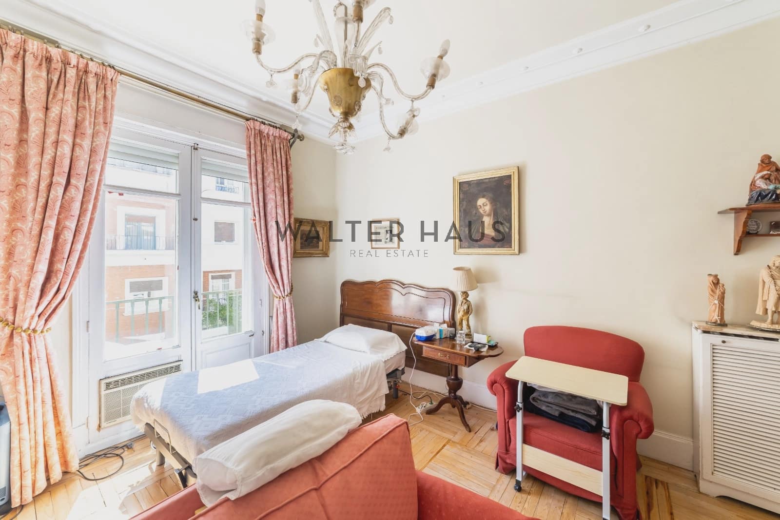Piso de 5 habitaciones en Madrid ciudad en venta - 1.850.000 € (Ref: 9861204)