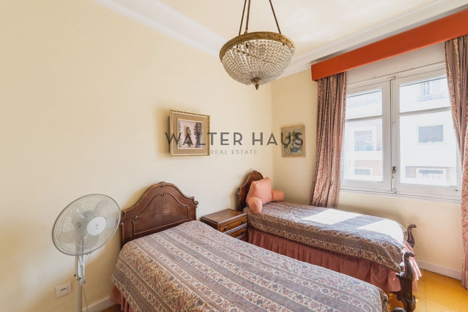 Piso de 5 habitaciones en Madrid ciudad en venta - 1.850.000 € (Ref: 9861204)