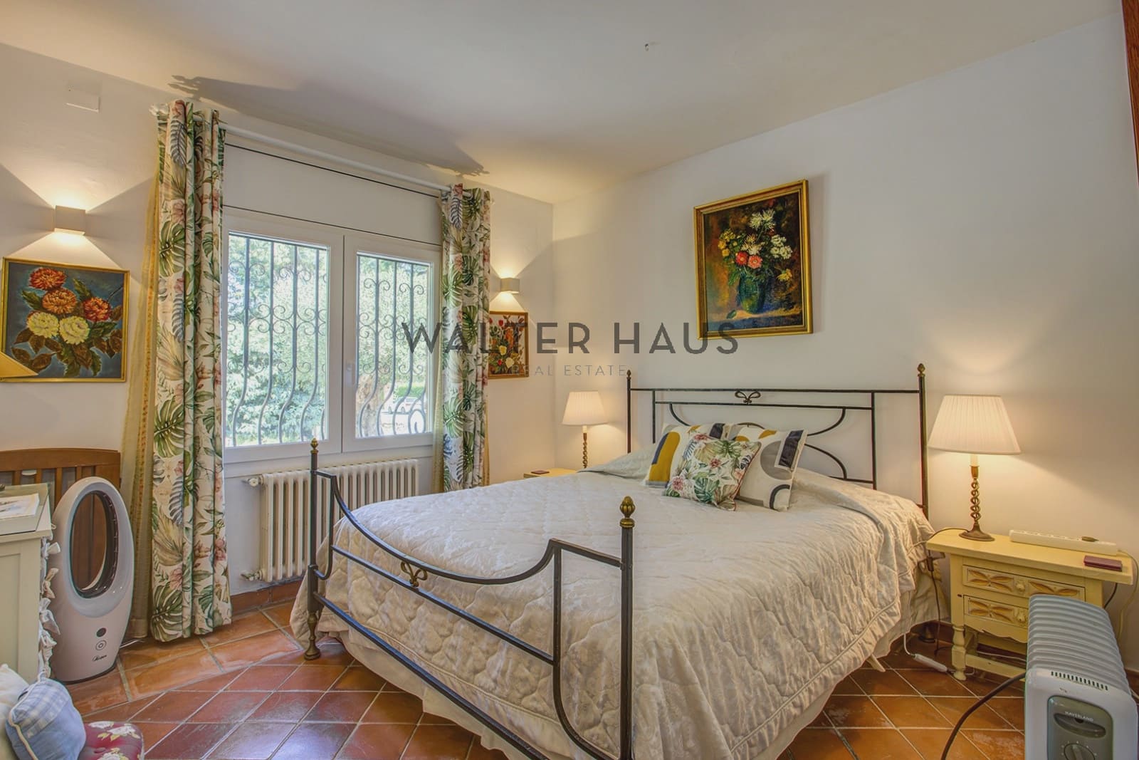 5 bedroom Villa for sale in Santa Cristina d'Aro - € 1,149,000 (Ref: 9865947)