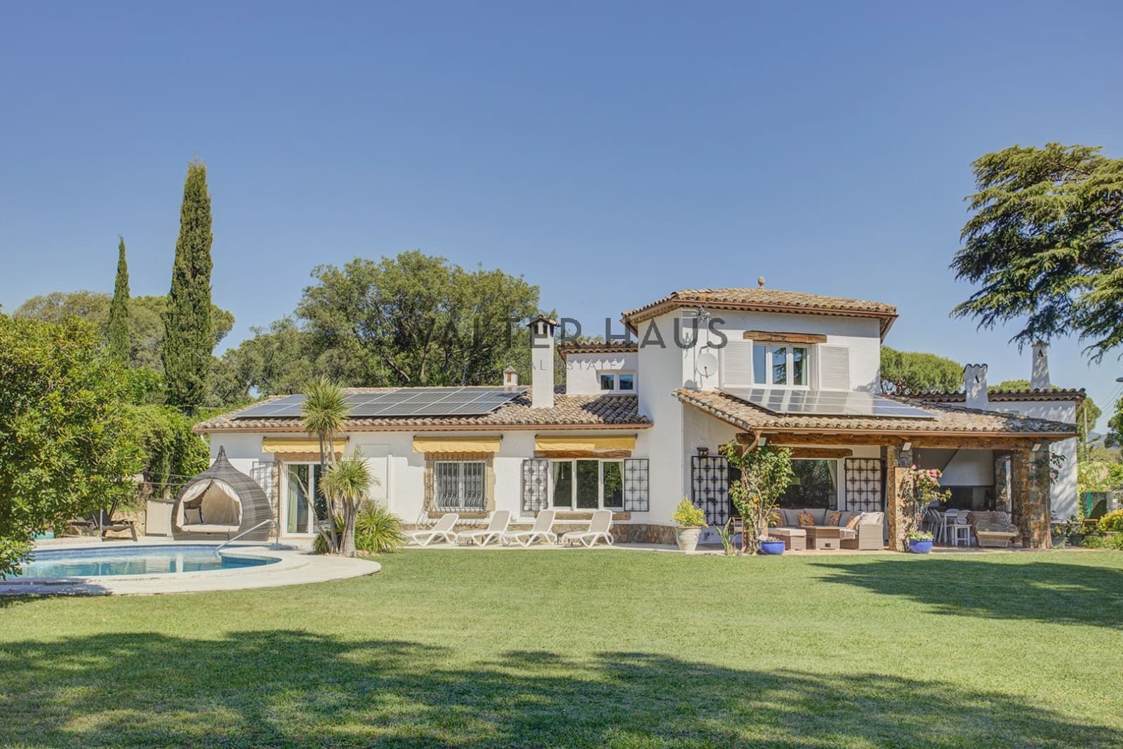 5 bedroom Villa for sale in Santa Cristina d'Aro - € 1,149,000 (Ref: 9865947)