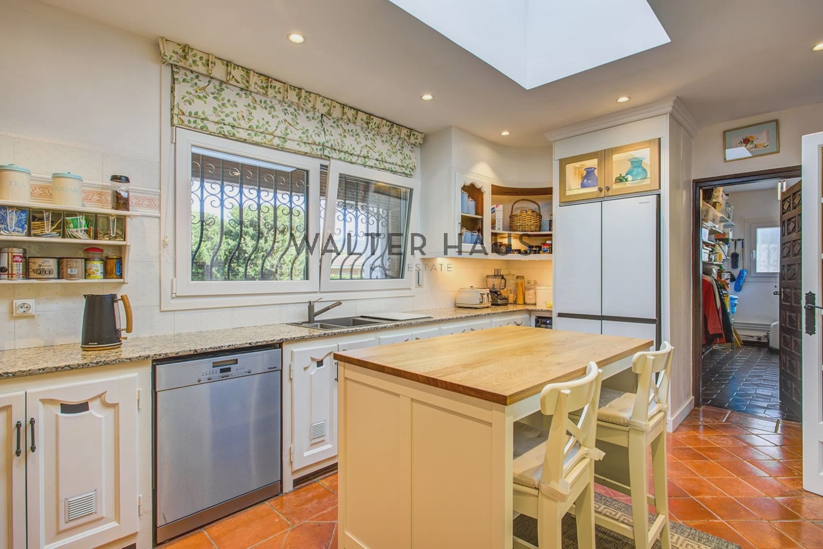 5 bedroom Villa for sale in Santa Cristina d'Aro - € 1,149,000 (Ref: 9865947)