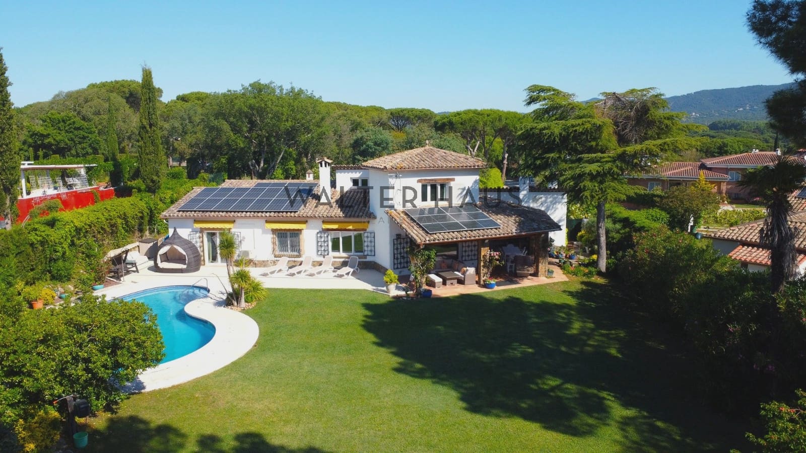 5 bedroom Villa for sale in Santa Cristina d'Aro - € 1,149,000 (Ref: 9865947)