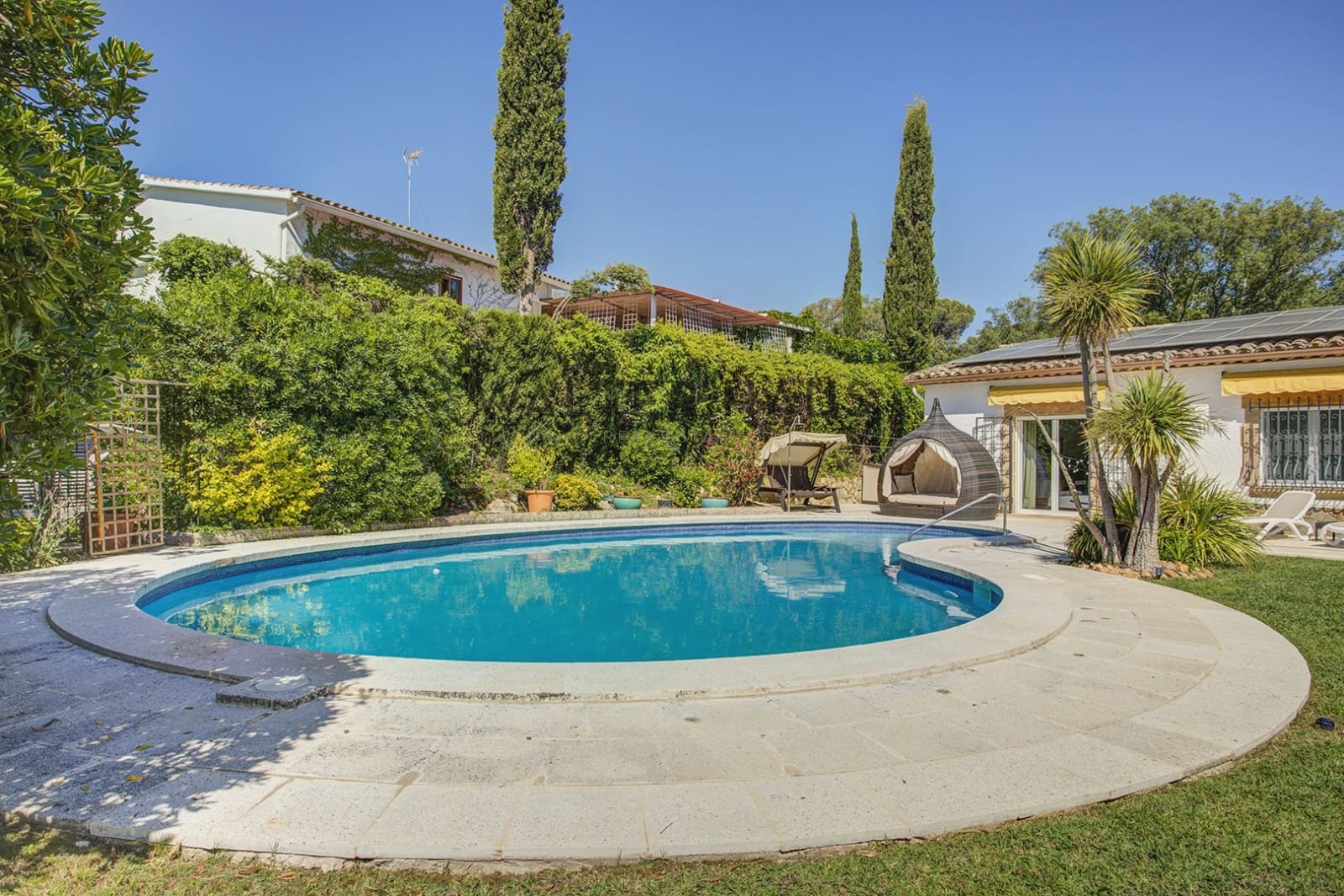 5 bedroom Villa for sale in Santa Cristina d'Aro - € 1,149,000 (Ref: 9865947)