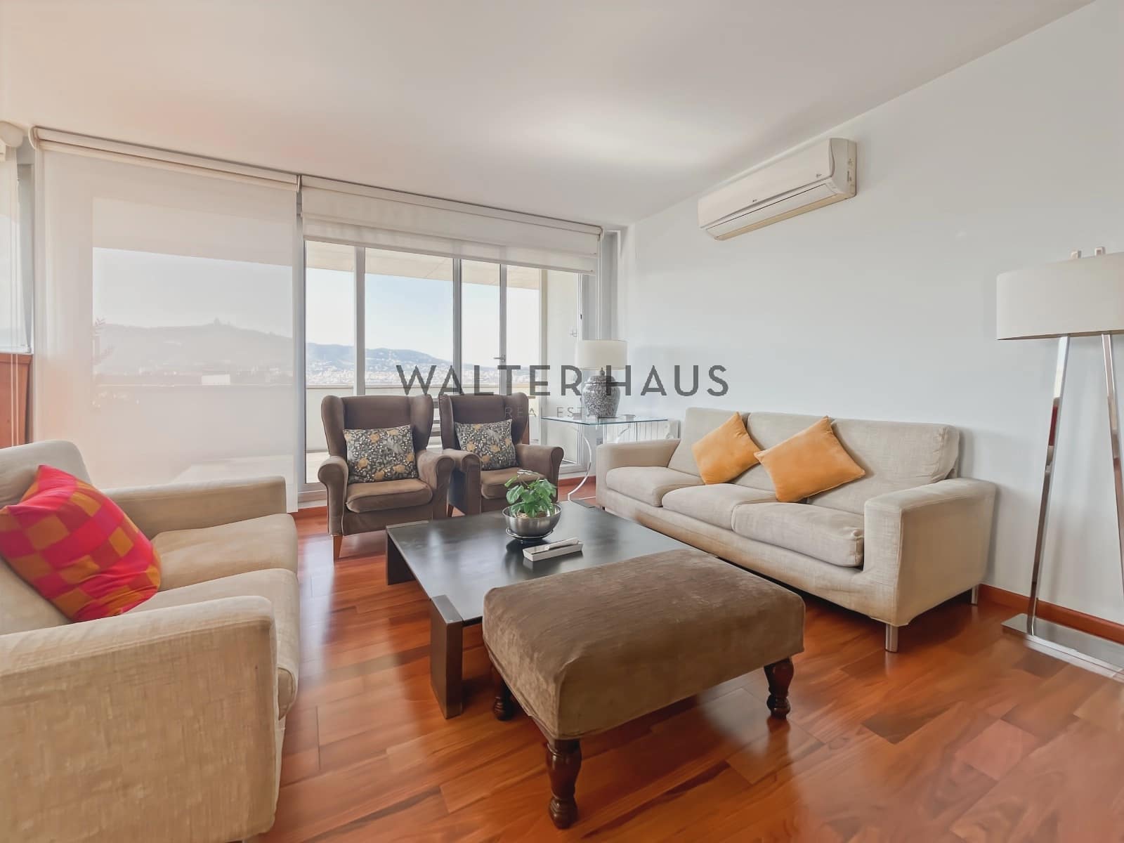 3 makuuhuone Asunto vuokrattavana paikassa Barcelona kaupunki mukana 
autotalli - 3 695 € (Ref: 9866092)