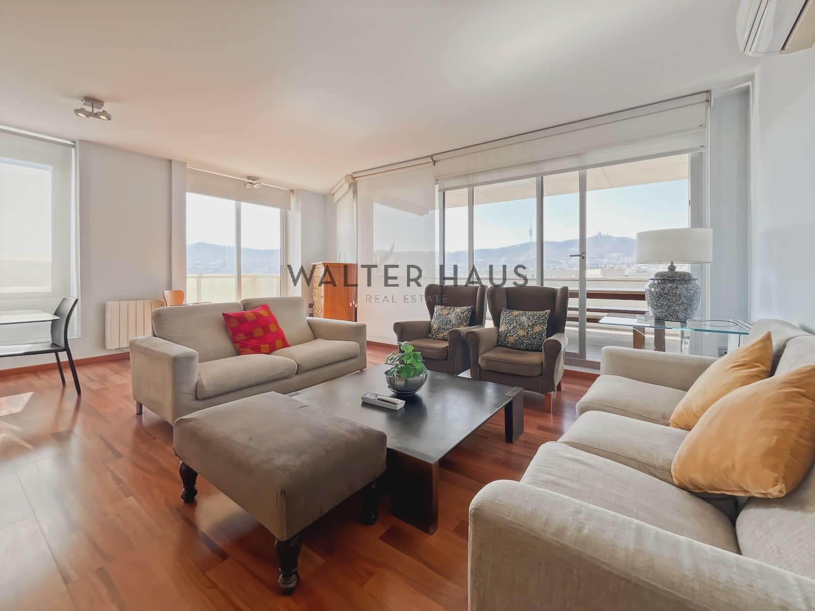 3 makuuhuone Asunto vuokrattavana paikassa Barcelona kaupunki mukana 
autotalli - 3 695 € (Ref: 9866092)