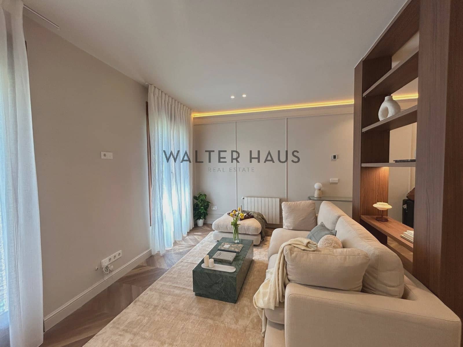 2 soveværelse Lejlighed til salg i Madrid by - € 980.000 (Ref: 9875327)