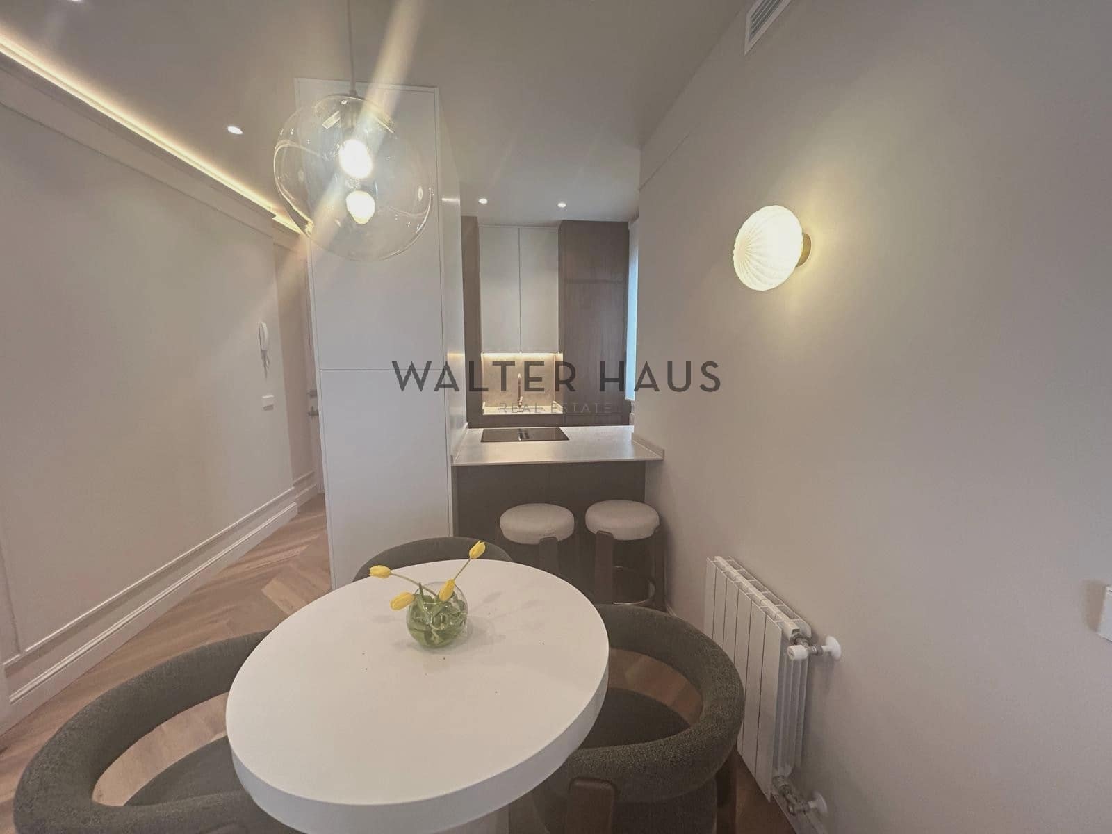 2 soveværelse Lejlighed til salg i Madrid by - € 980.000 (Ref: 9875327)
