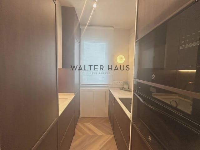 2 soveværelse Lejlighed til salg i Rios Rosas, Madrid by - € 980.000 (Ref: 9875327)