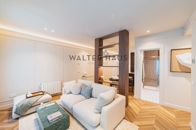2 slaapkamer Flat te koop in Rios Rosas, Madrid stad - € 930.000 (Ref: 9875327)