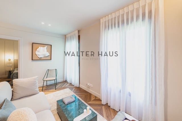 2 slaapkamer Flat te koop in Rios Rosas, Madrid stad - € 930.000 (Ref: 9875327)