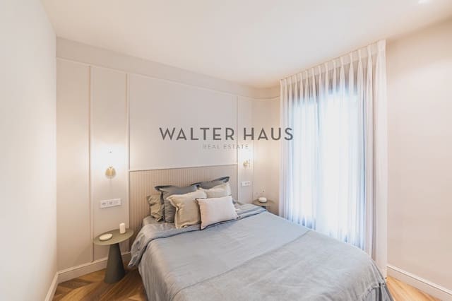 2 slaapkamer Flat te koop in Rios Rosas, Madrid stad - € 930.000 (Ref: 9875327)