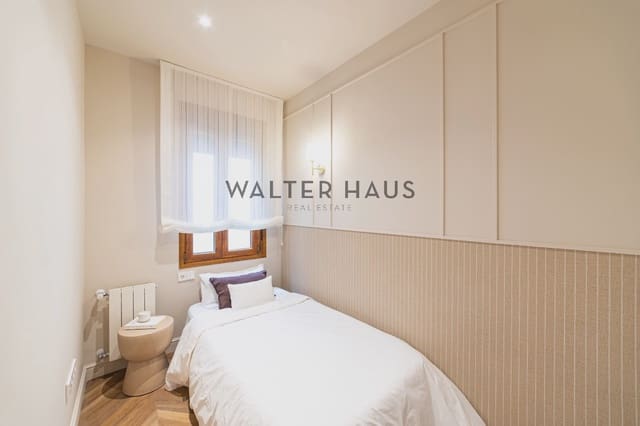 2 slaapkamer Flat te koop in Rios Rosas, Madrid stad - € 930.000 (Ref: 9875327)