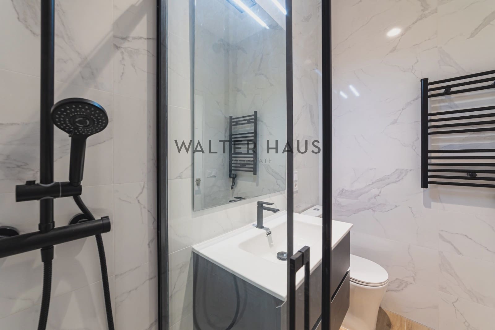 2 slaapkamer Flat te koop in Madrid stad - € 718.000 (Ref: 9879888)