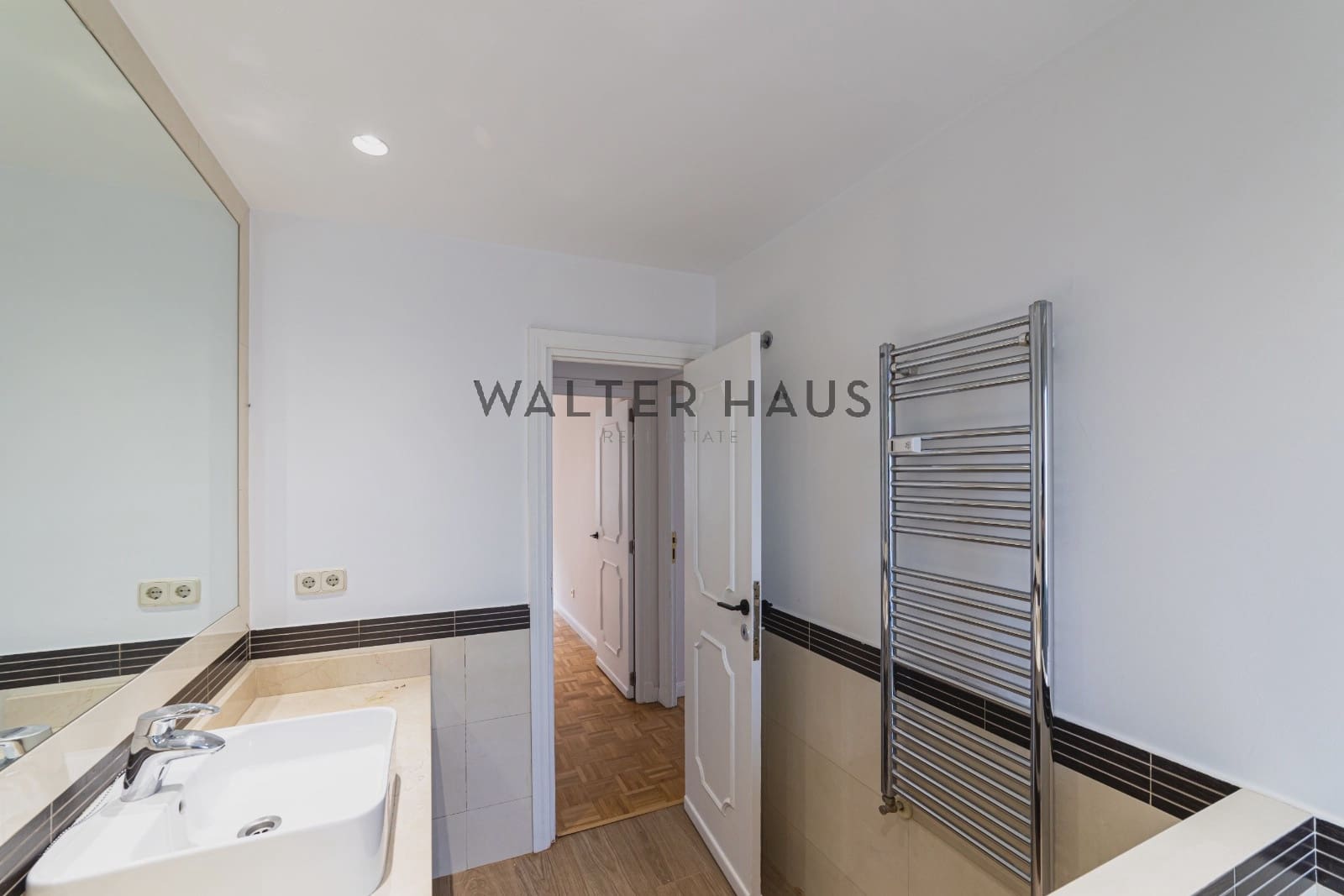 5 slaapkamer Flat te huur in Madrid stad met garage - € 5.700 (Ref: 9880230)