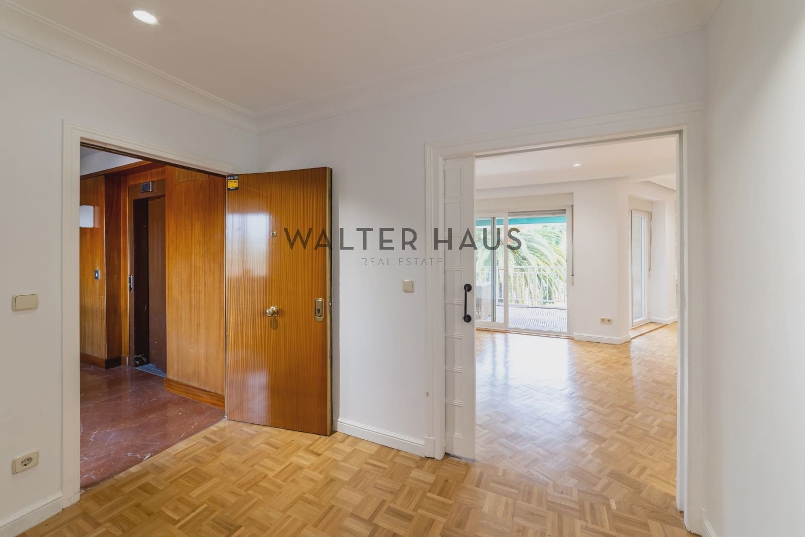 5 slaapkamer Flat te huur in Madrid stad met garage - € 5.700 (Ref: 9880230)
